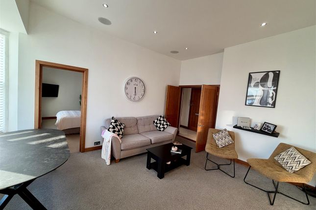 1 Clarence Parade, Southsea photo 4