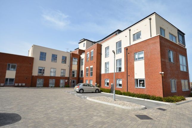 Maisonette to rent in Westcliff House, Sea Road, Westgate