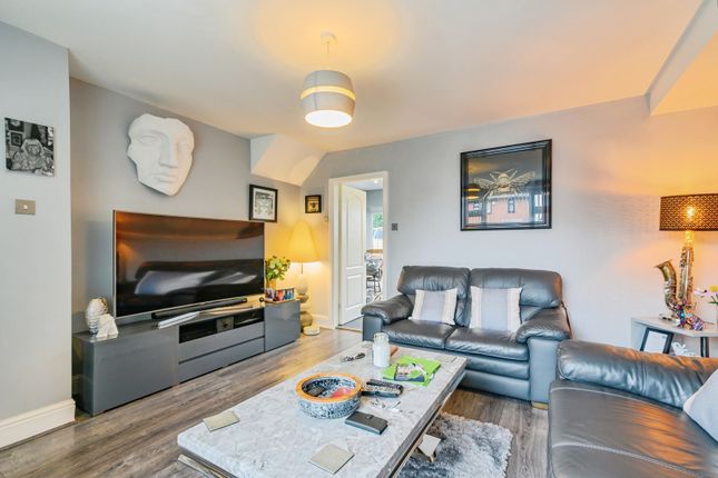 52, Hawthorn Avenue, Manchester photo 3