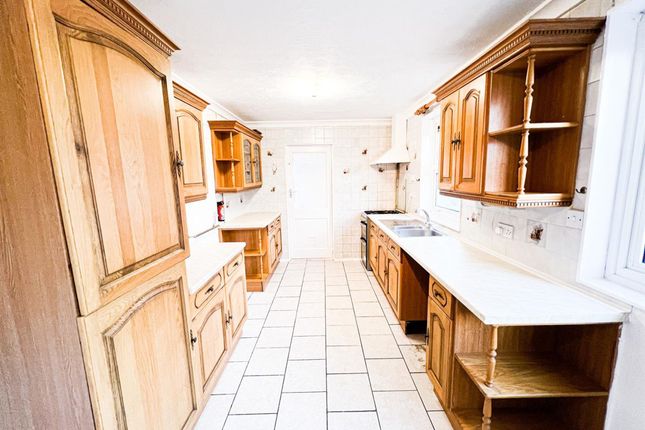 2-bed house on 302, Cambridge Road, Ilford, £1,700/mo