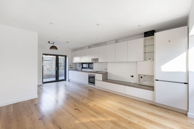 44, Lampard Grove, London photo 2