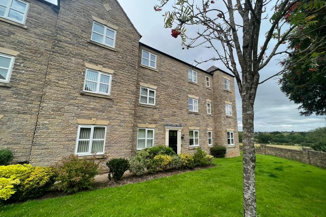 Flat to rent in Spinnaker Close, Ripley