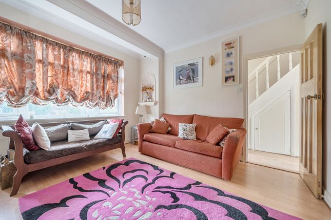 4, County Gate, Barnet photo 2