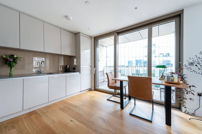 Flat for sale in Vita Apartments, Croydon