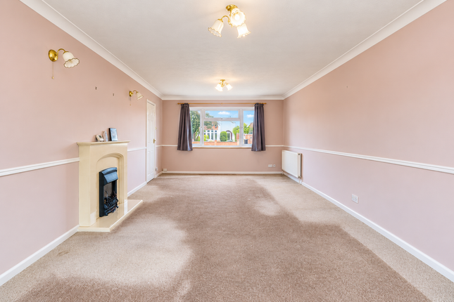 28, Grange Road, Felixstowe photo 4