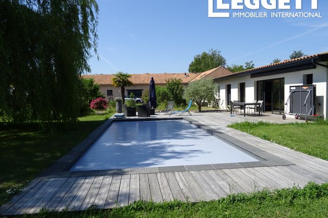 Thumbnail Villa for sale in 5 Allée De La Goutte D'eau, Saint-Yrieix-Sur-Charente, Charente, Nouvelle-Aquitaine