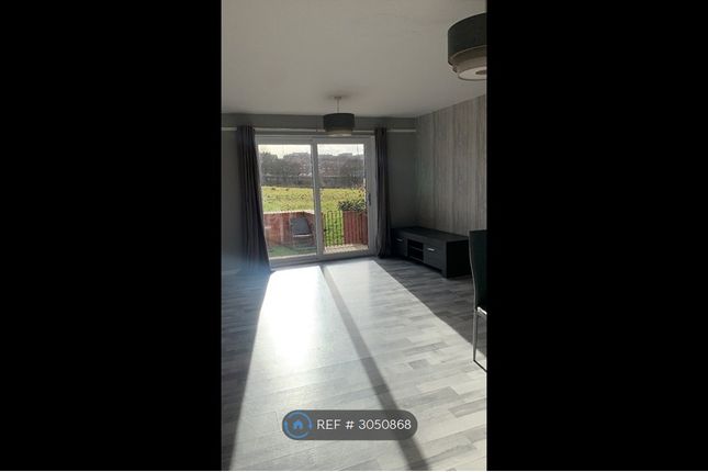 Flat B, Braid Square, Glasgow photo 4