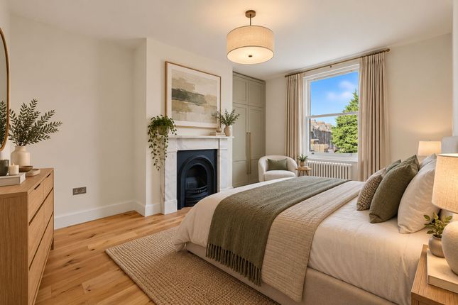 Flat 2, 17 Cardwell Road, London photo 4