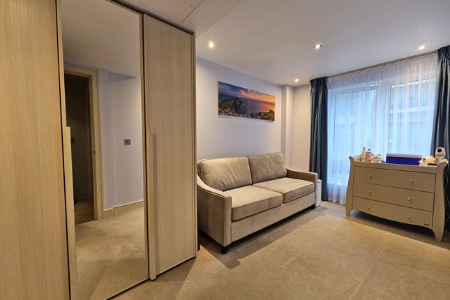Flat for sale in 5 Park St, London