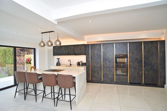 1 Woodlands Drive, Harrogate photo 3