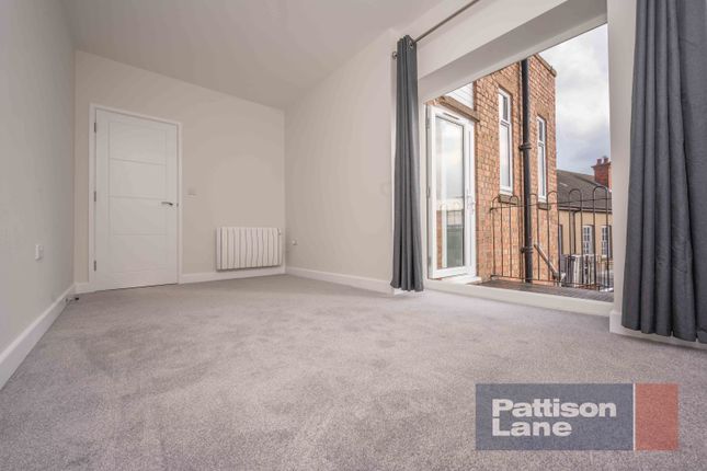 Flat to rent in Silver Street, Kettering NN16