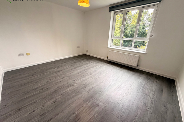 Flat 10, Moorbeck Court, 74 Albert Road, London photo 3