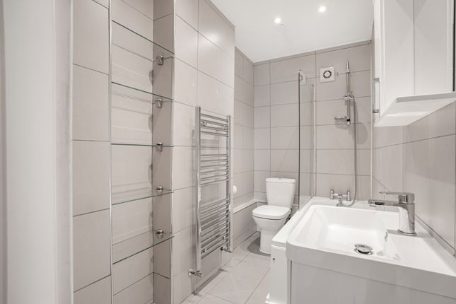 Flat 11, Victoria Chambers,, Mark Street, London photo 4