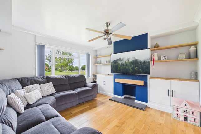 8, Merlin Way, Bristol photo 4