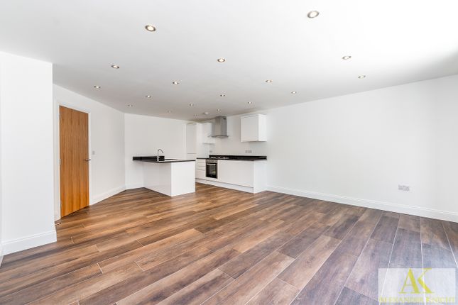 Flat to rent in Colina Mews, London