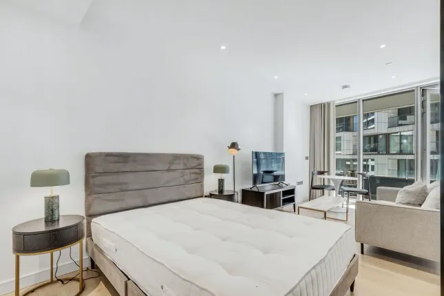 2241, 8 Water Street, Vertus, London photo 4