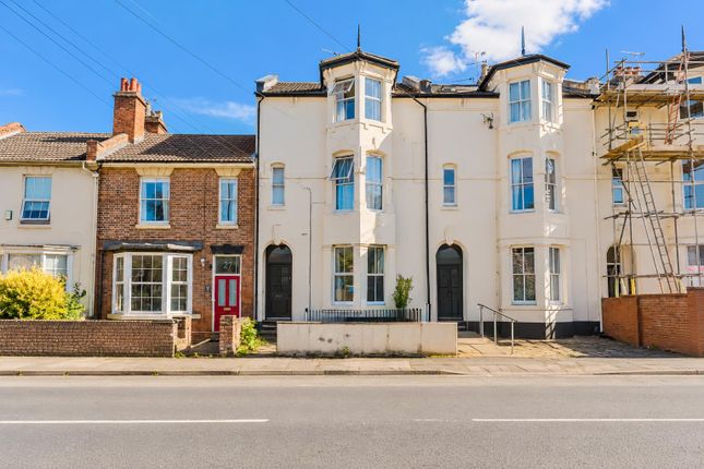 6-bed house on Tachbrook Road, Leamington Spa, £720,000