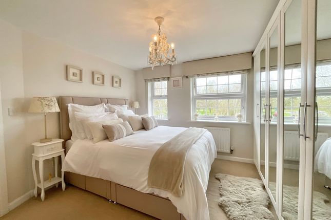 2 Abbey Park Way, Crewe photo 3