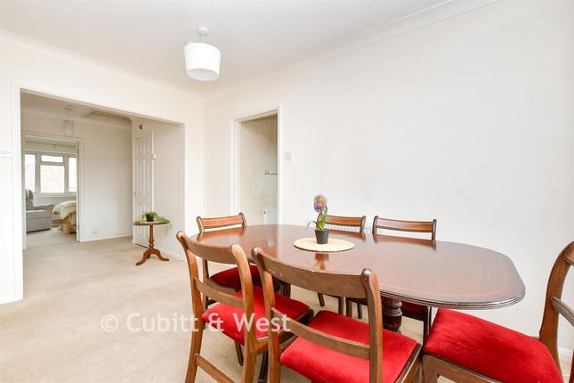 12, Castleton Close, Banstead photo 4
