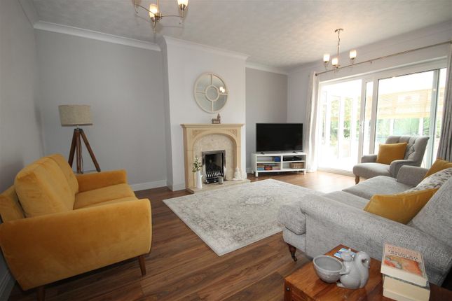 15, Saddlers Grove, Pontefract photo 2