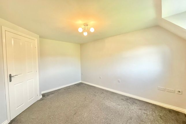 18 Riverside Crescent Hall Yard, Stoke-On-Trent photo 2