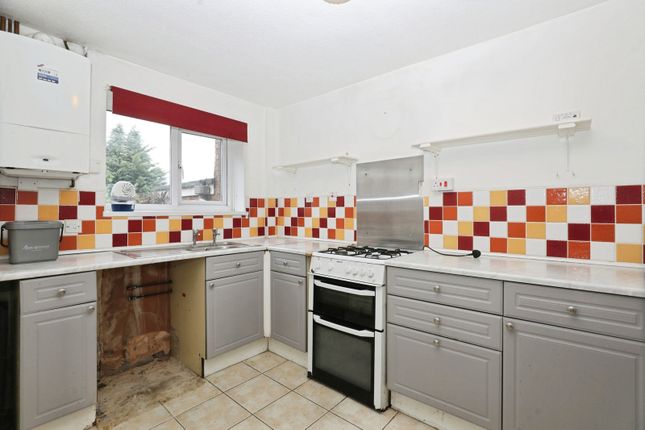 15, Bishops Court, Stafford photo 4