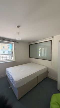 Bartholomew Court, LONDON photo 2