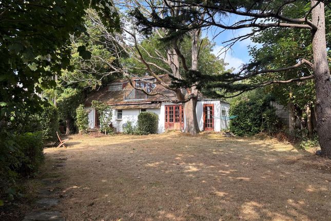 3-bed detached on Bramble Down Durrington Hill, Worthing, £500,000