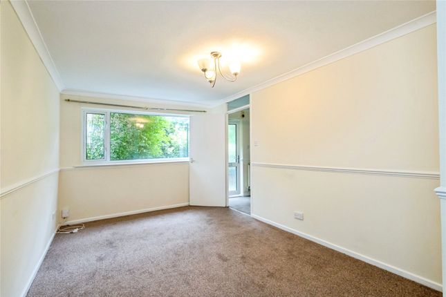 35, Millfield Close, West Sussex photo 4