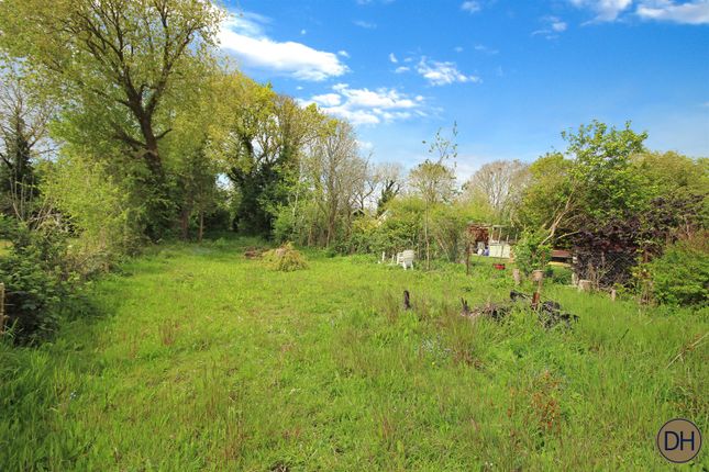 59, Weald Bridge Road, North Weald, Epping photo 2