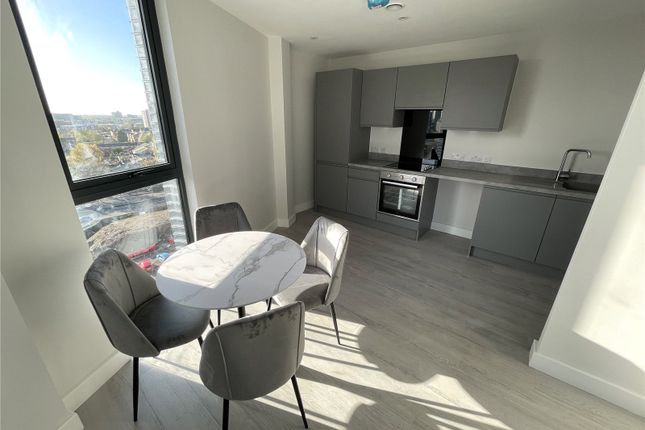 Flat to rent in Regent Plaza Block B, 84 Oldfield Road, Salford