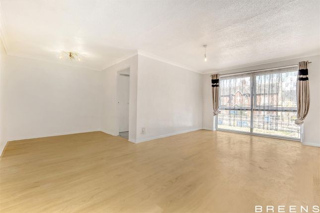 553, South Ordnance Road, Enfield photo 2