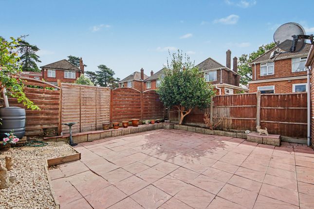 1 Garrick Gardens, Southampton photo 4