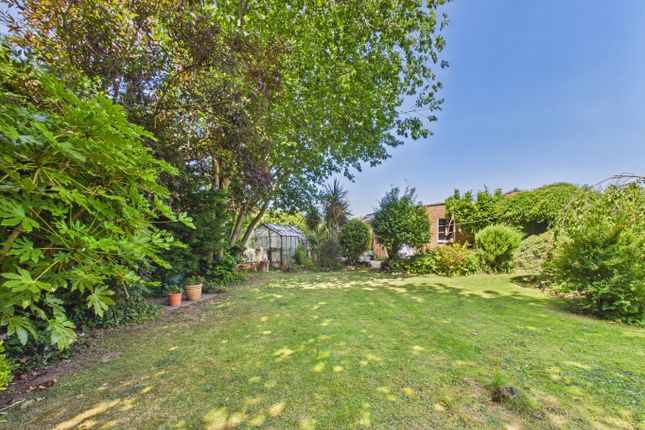 8, Oak Grove, Hull photo 4