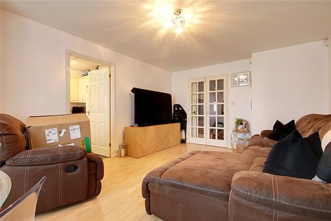 10, Dundas Mews, Enfield photo 3