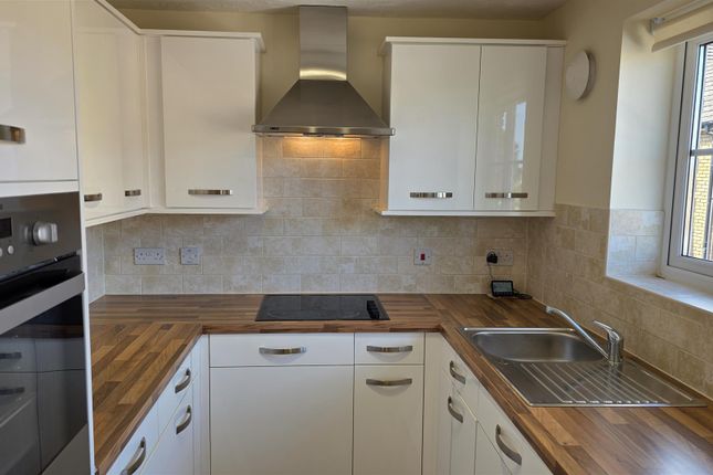 18 Beecham Lodge, Somerford Road, Cirencester photo 3