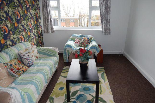 48 Preston Street, Batley photo 2