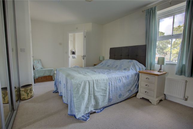 32, Bartletts Elm, Langport photo 2