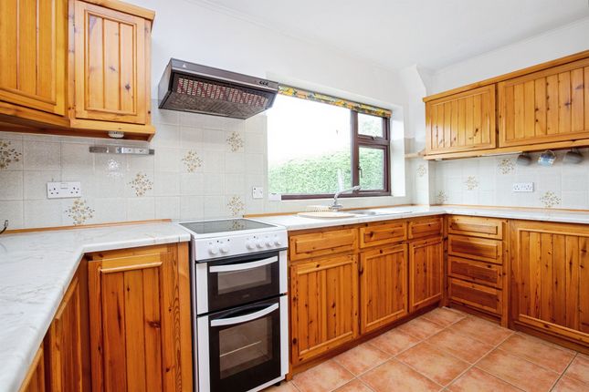 8, Stoneleigh Way, Alfreton photo 3