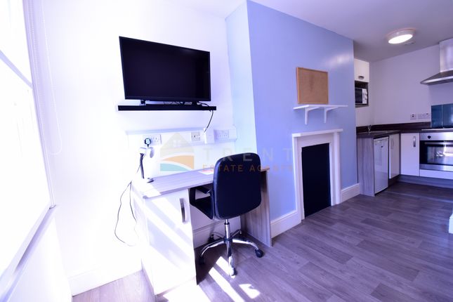 Flat 302, Nottingham photo 5