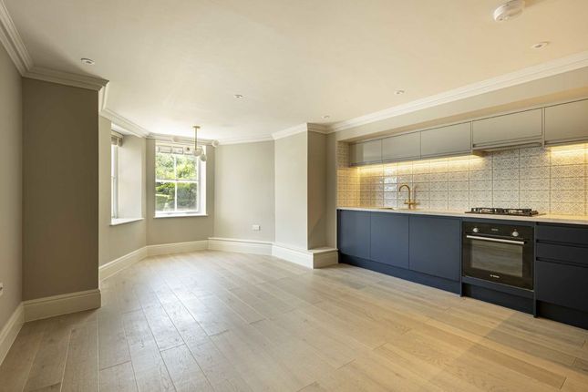 Flat 2, Holland House, 6, Church Street, Isleworth photo 3