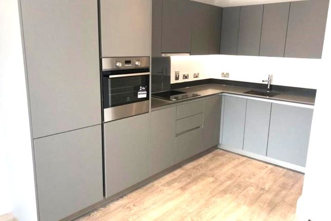 21 St Andrews Court  , Scotland Green, London photo 4