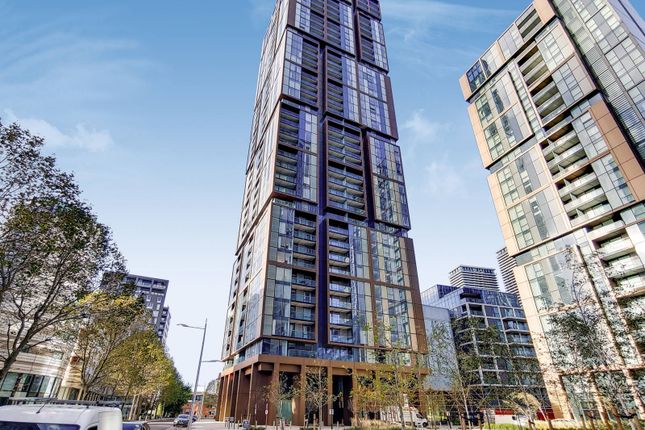 Thumbnail Studio for sale in Harbour Way, Canary Wharf, London