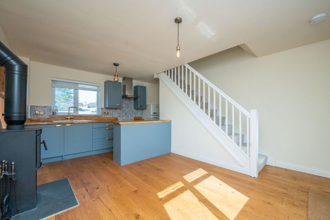 13 Willow Close, Alcester photo 4
