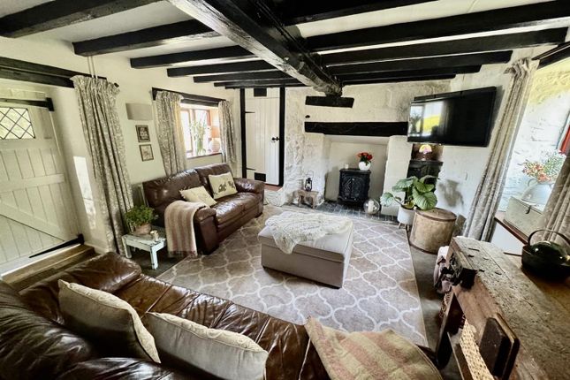 Folly Cottage, 11, Greens Lane, Swindon photo 2