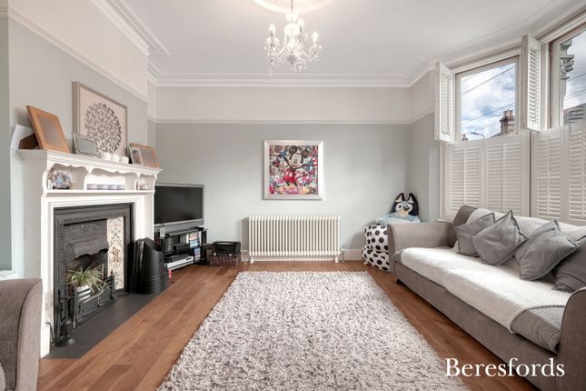 3, Olive Street, Romford photo 3