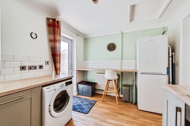 26, Woodchester, Swindon photo 3