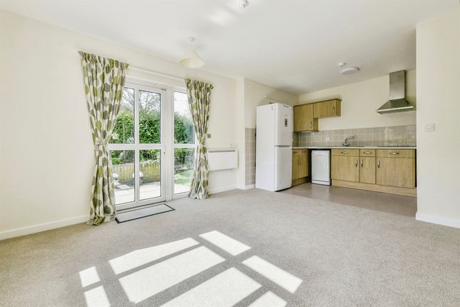 6, Archers Court, Elmside Walk, Hitchin photo 2