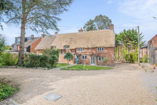 4-bed house on Saxon Court Cottage, Saxon Court, Burnetts Lane, Eastleigh, £525,000