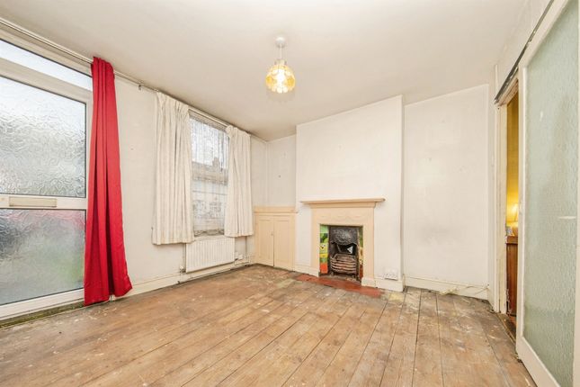 44, Fingringhoe Road, COLCHESTER photo 2